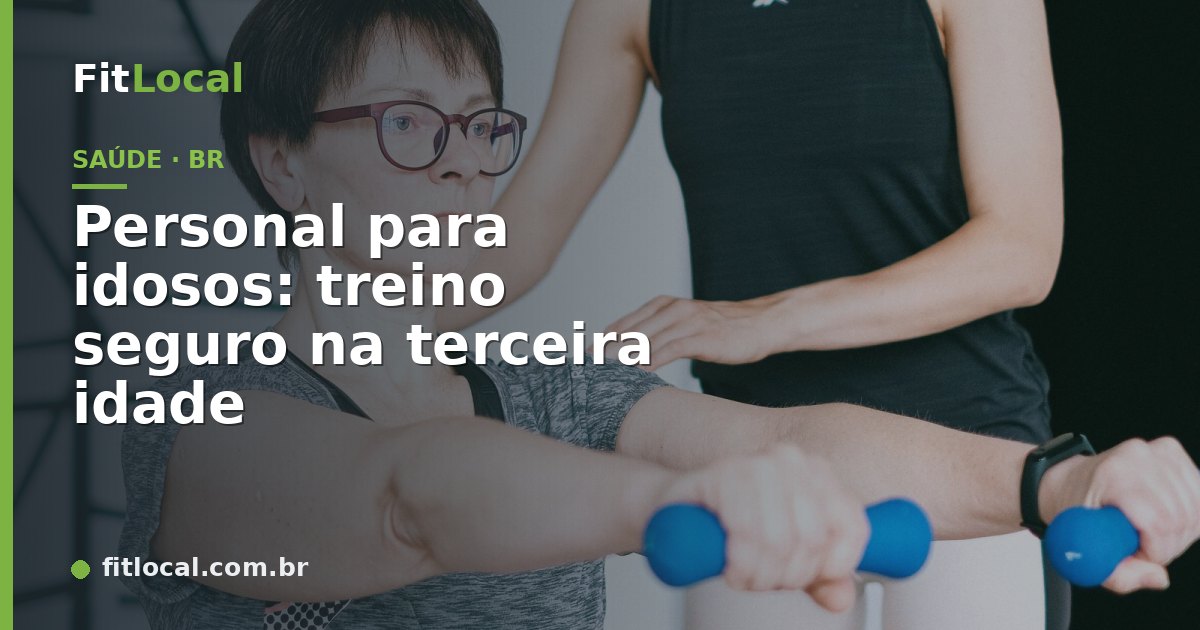 Personal trainer orientando aluna idosa em treino com halteres — terceira idade