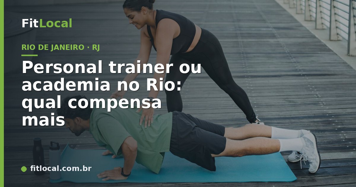 Personal trainer auxiliando aluno em treino ao ar livre — Rio de Janeiro
