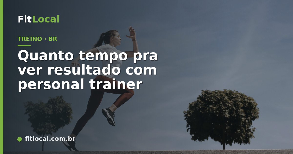 Mulher saltando em treino ao ar livre — cronograma de resultado com personal trainer