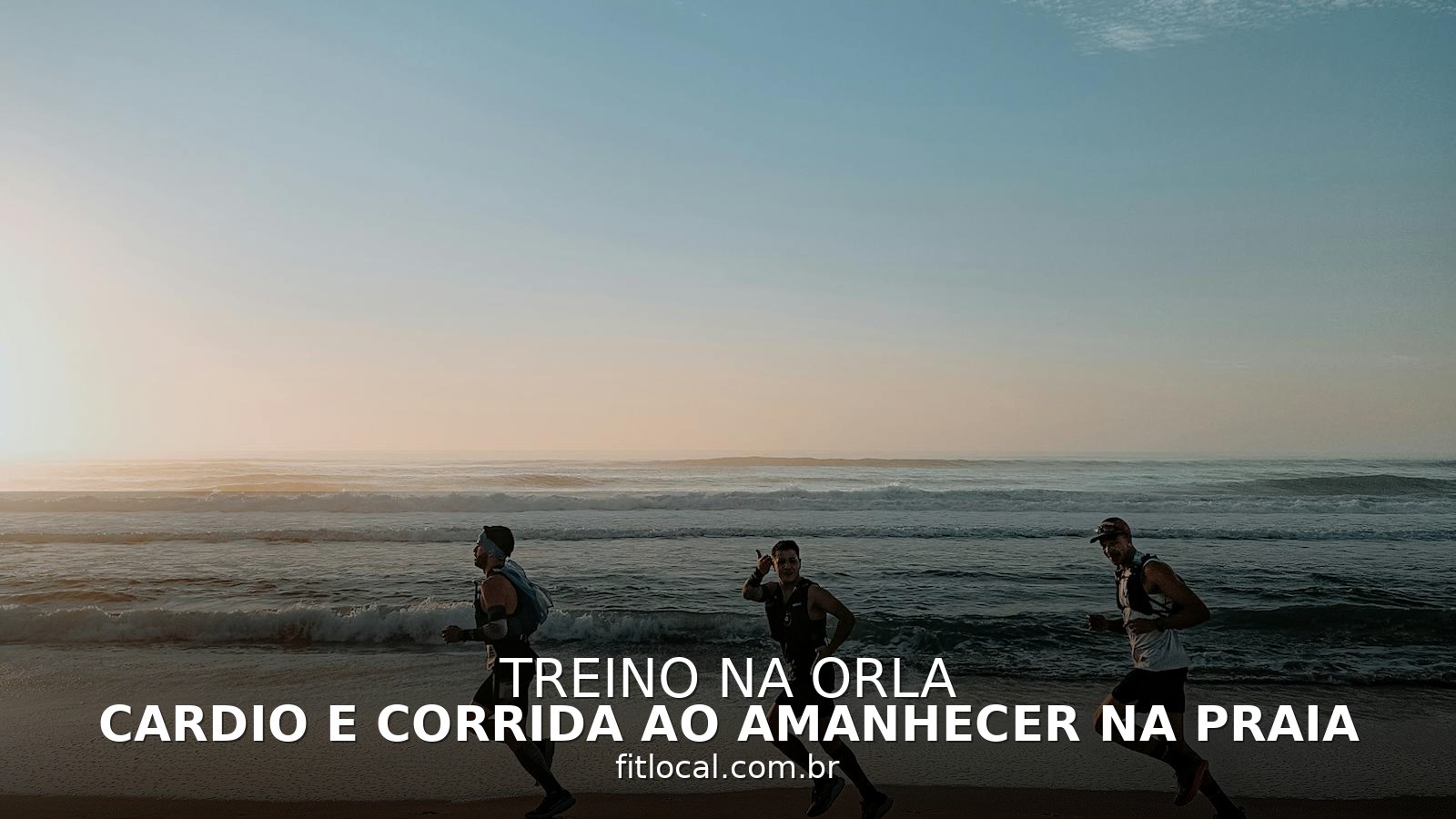 Cardio e corrida ao amanhecer na praia